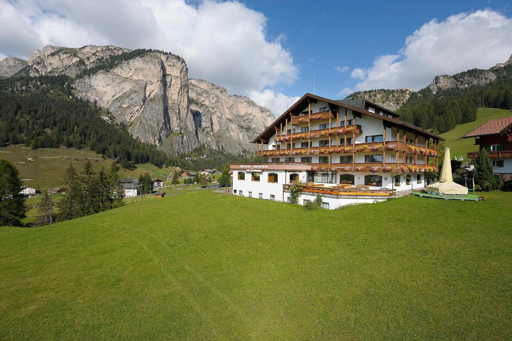 Hotel Alaska Selva di Val Gardena Exterior foto