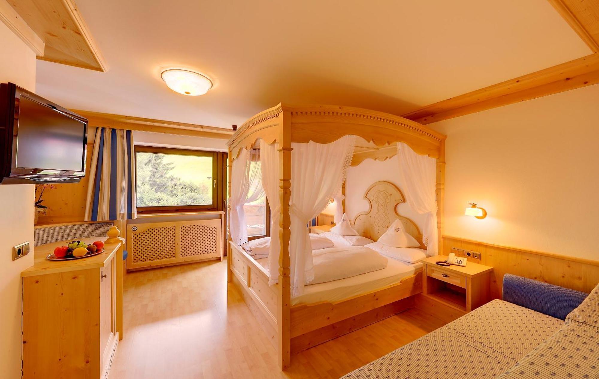 Hotel Alaska Selva di Val Gardena Quarto foto